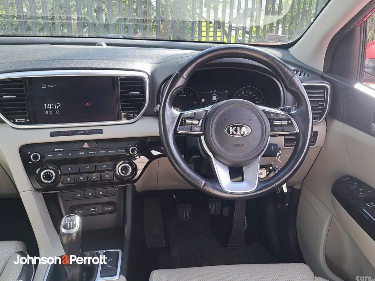 Kia Sportage SUV, Diesel Hybrid, 2021, Red