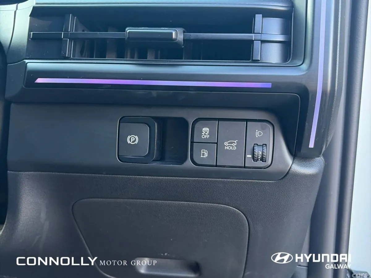 Hyundai Santa Fe SUV, Petrol Plug-in Hybrid, 2026, White