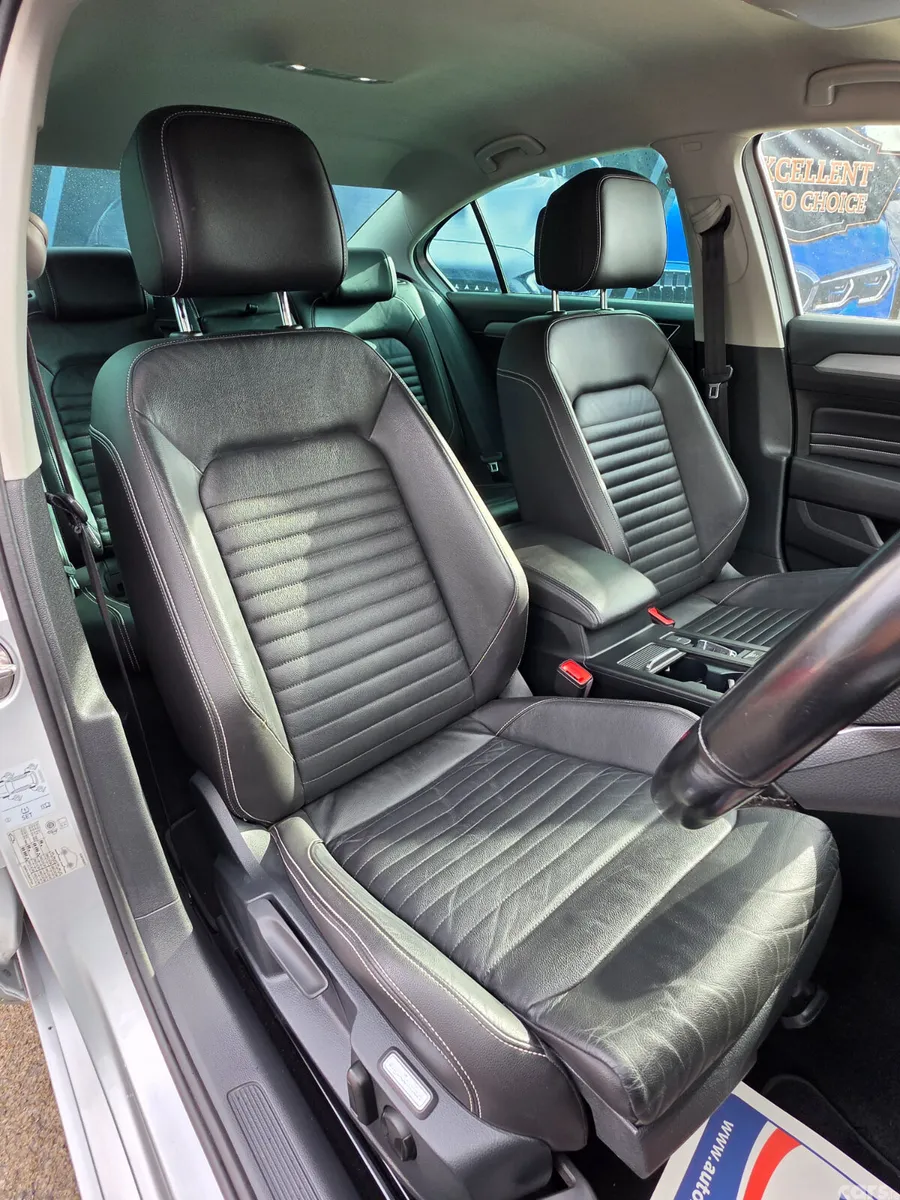 Volkswagen Passat Saloon, Diesel, 2020, Silver