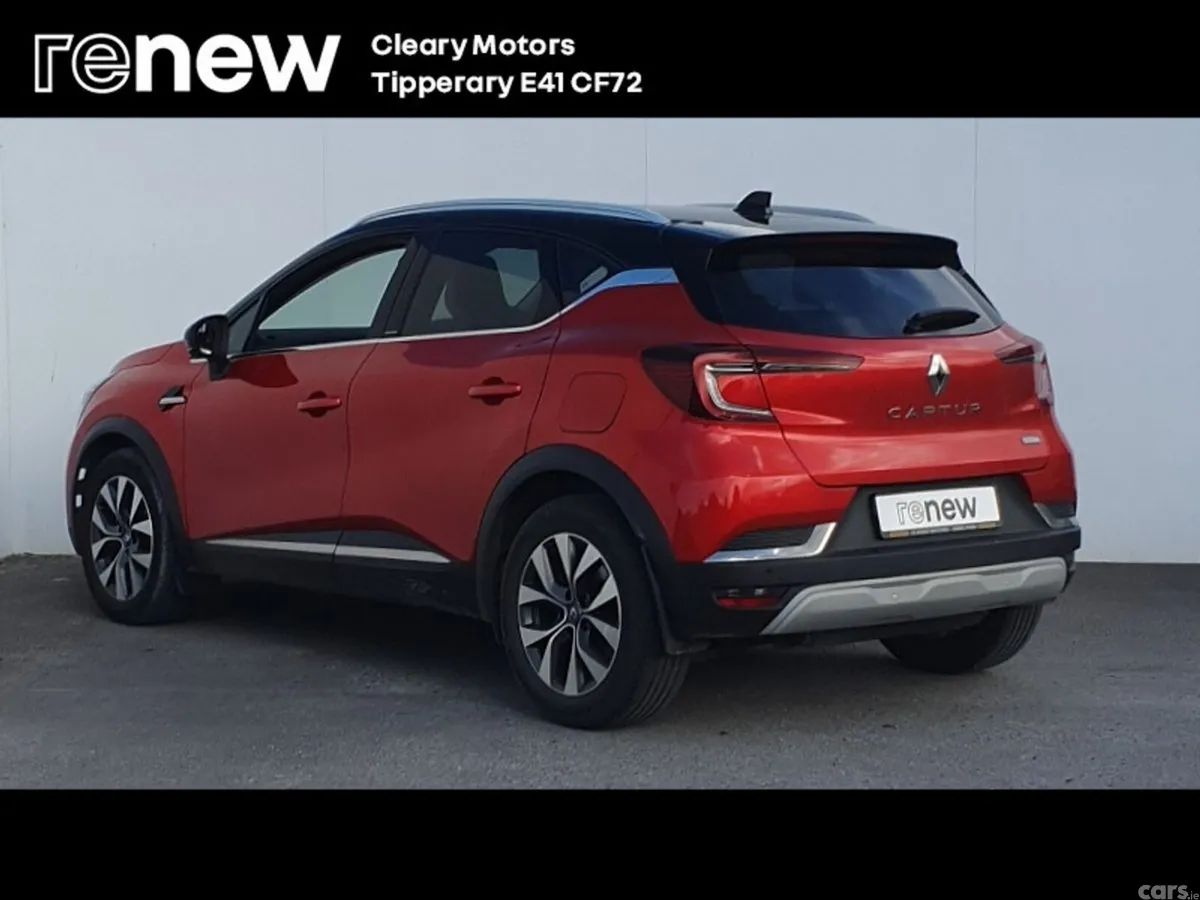 Renault Captur Hatchback, Petrol Plug-in Hybrid, 2021, Red