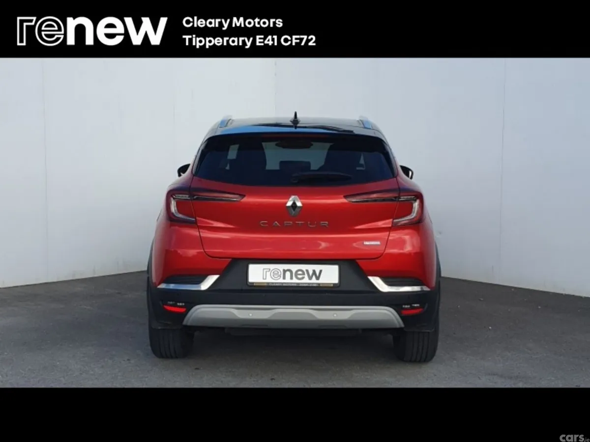 Renault Captur Hatchback, Petrol Plug-in Hybrid, 2021, Red