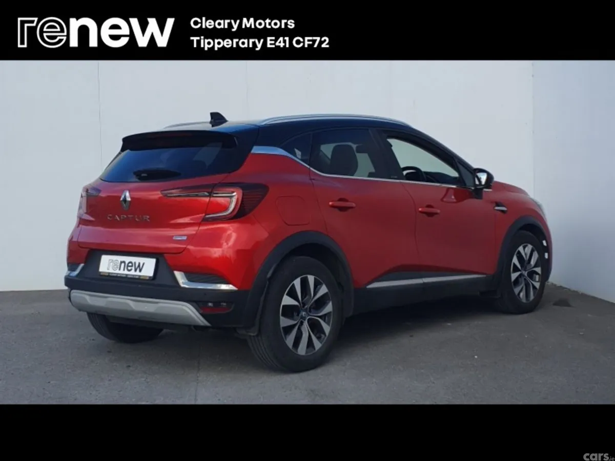 Renault Captur Hatchback, Petrol Plug-in Hybrid, 2021, Red