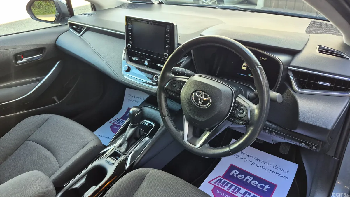 Toyota Corolla Saloon, Petrol Hybrid, 2019, Grey