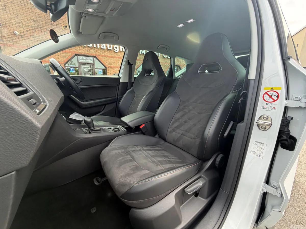 SEAT Ateca Hatchback, Petrol, 2025, White