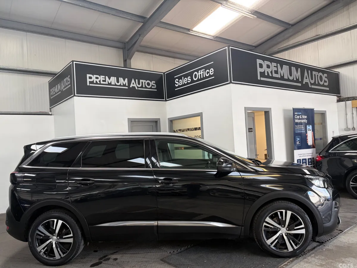 Peugeot 5008 MPV, Diesel, 2019, Black