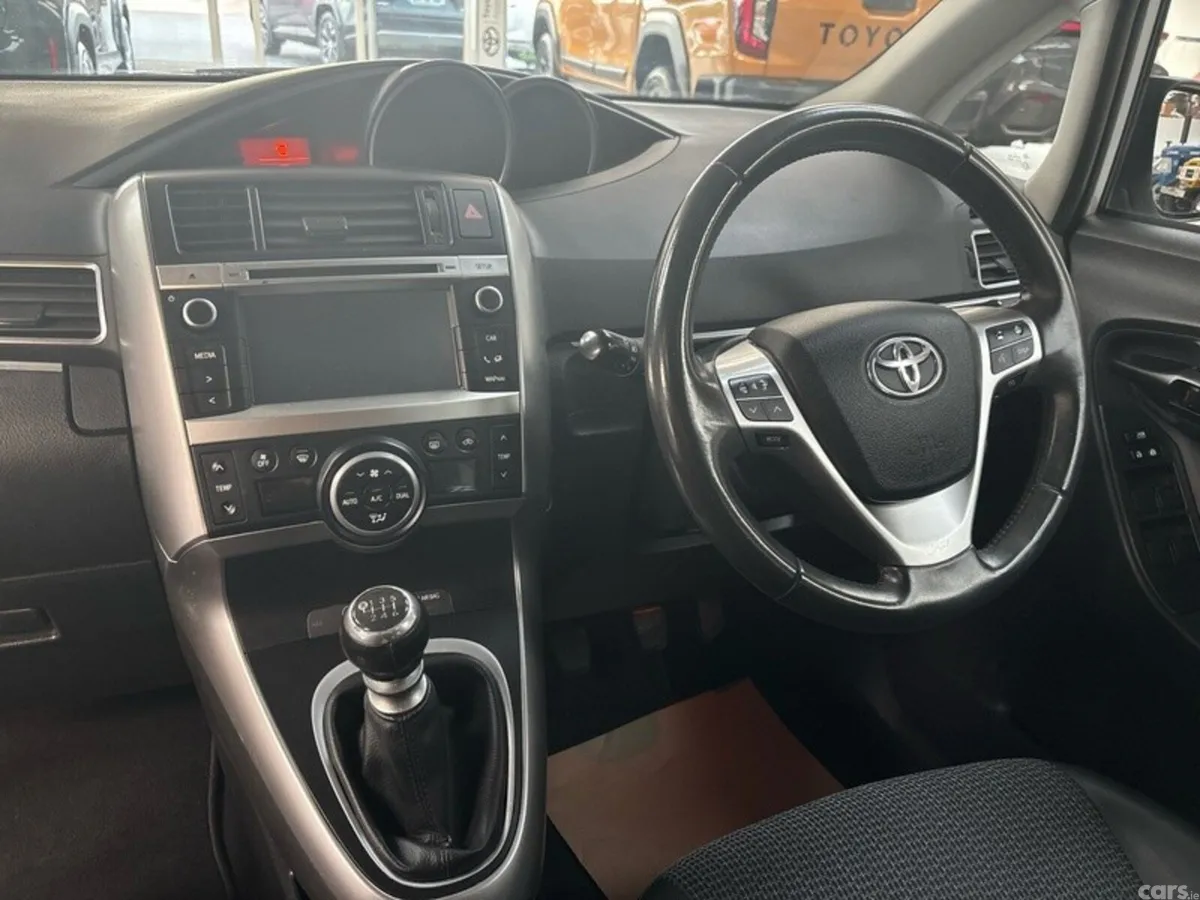 Toyota Verso MPV, Diesel, 2015, Silver