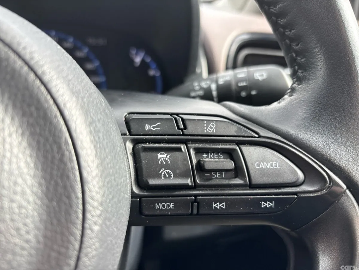 Toyota Yaris Cross Hatchback, Petrol Hybrid, 2023, Red