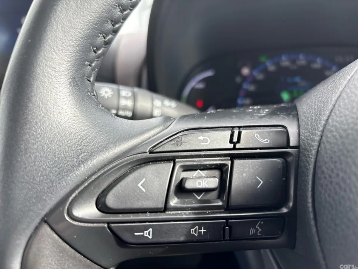 Toyota Yaris Cross Hatchback, Petrol Hybrid, 2023, Red