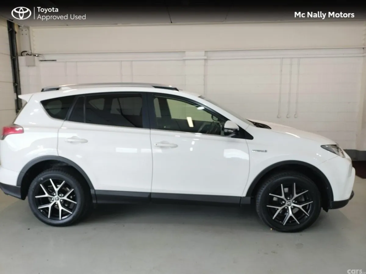 Toyota RAV4 SUV, Petrol Hybrid, 2017, White