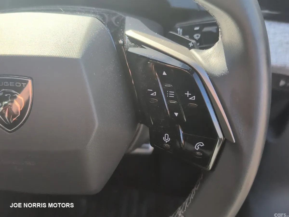 Peugeot 5008 SUV, Petrol Hybrid, 2026, White