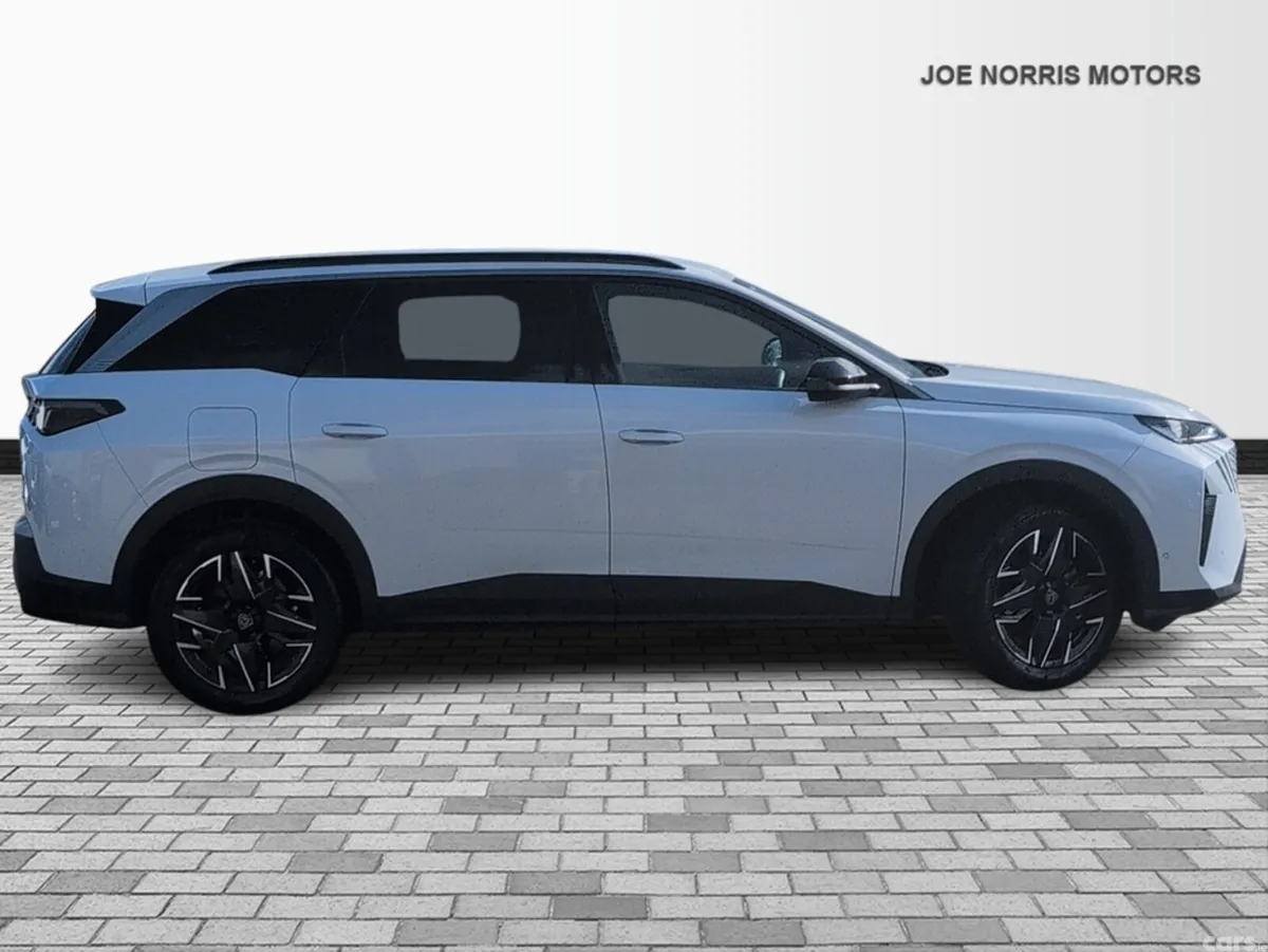 Peugeot 5008 SUV, Petrol Hybrid, 2026, White