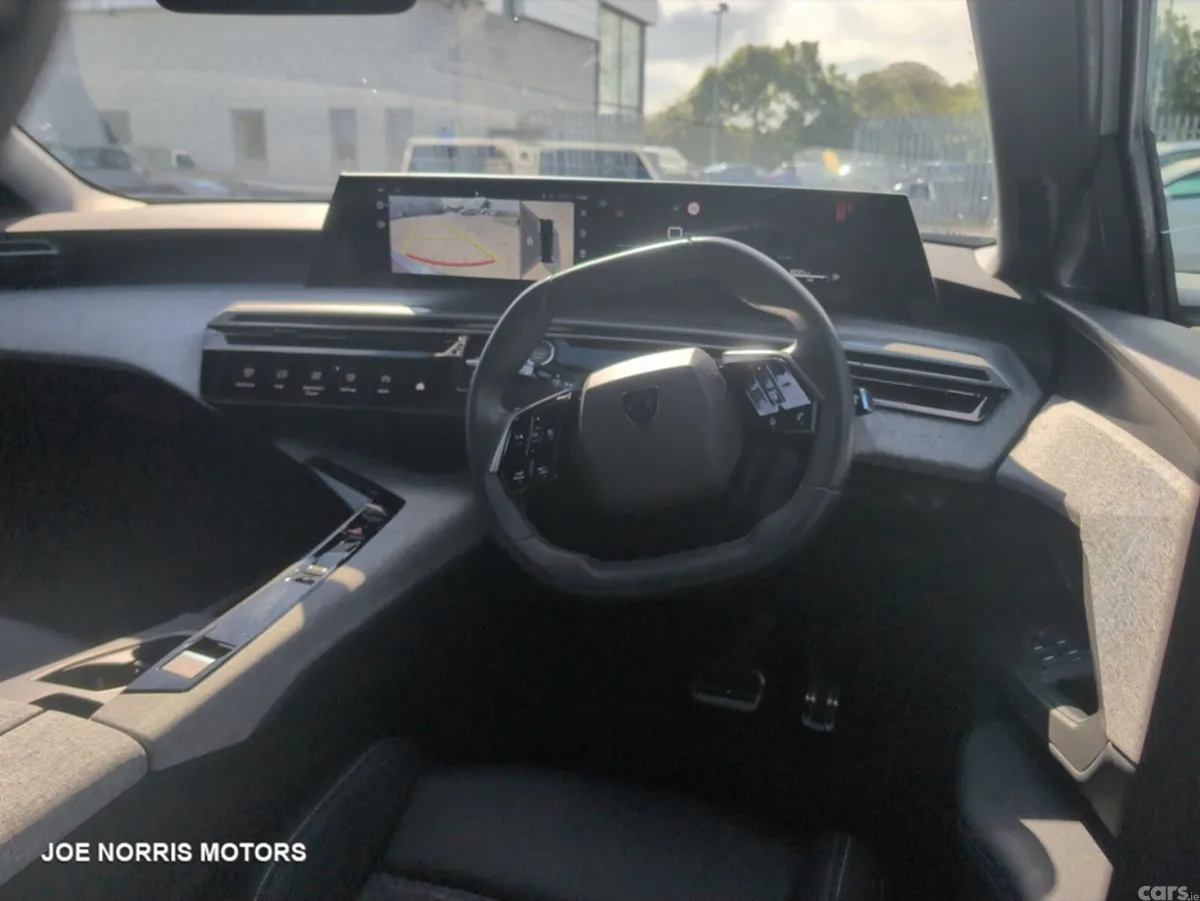 Peugeot 5008 SUV, Petrol Hybrid, 2026, White
