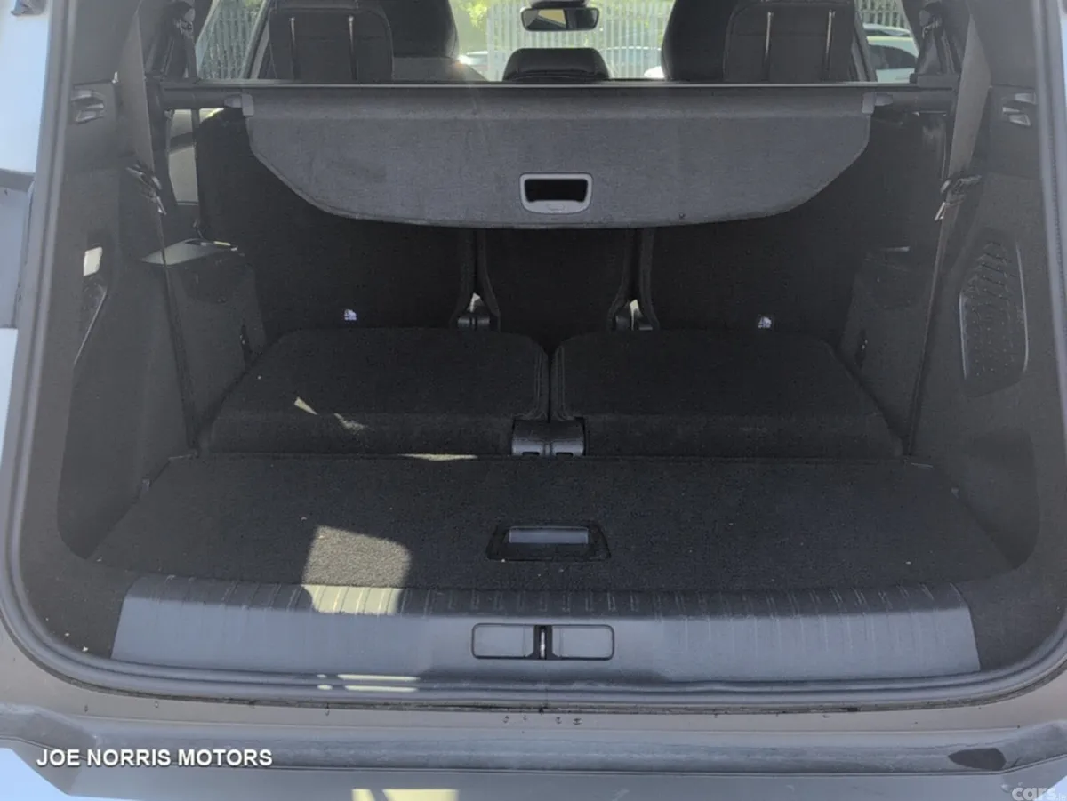 Peugeot 5008 SUV, Petrol Hybrid, 2026, White