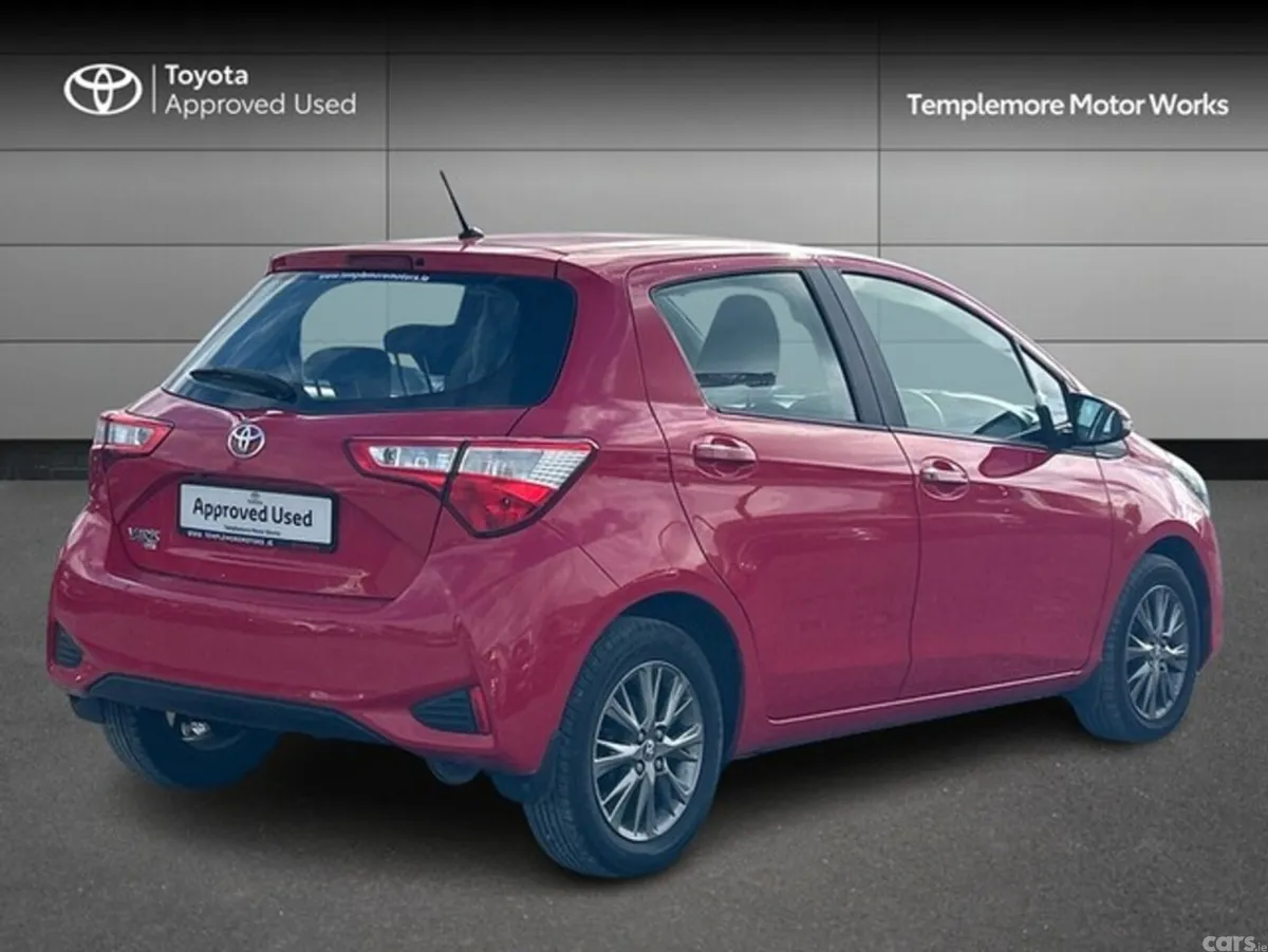 Toyota Yaris Hatchback, Petrol, 2018, Red