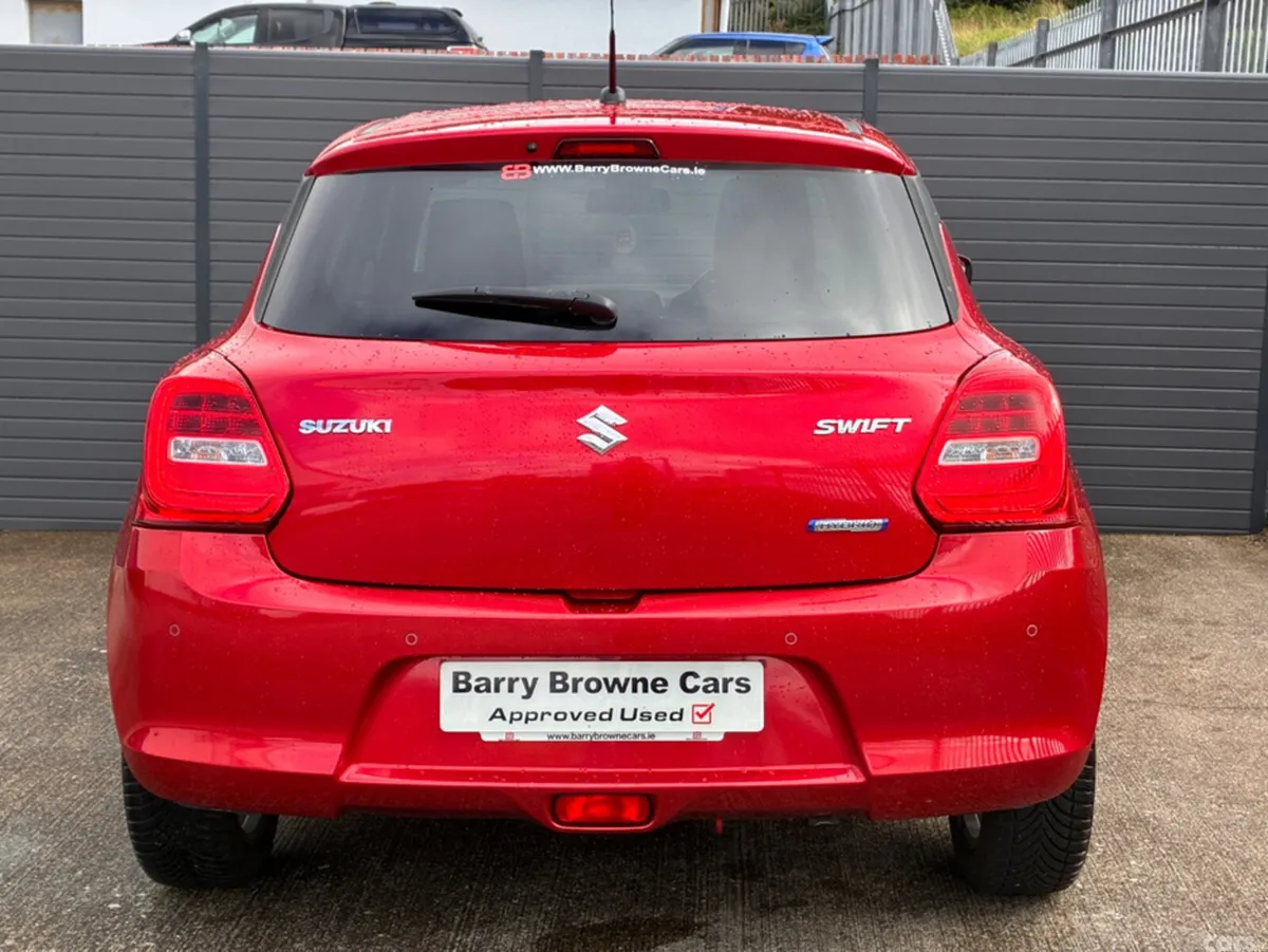 Suzuki Swift Hatchback, Petrol, 2021, Red