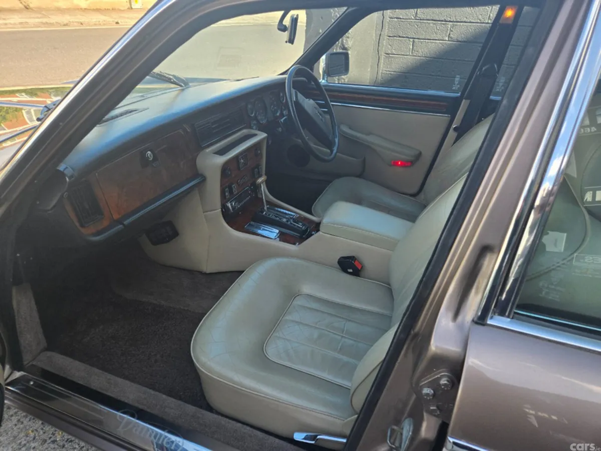 Daimler Other Saloon, Petrol, 1983, Brown