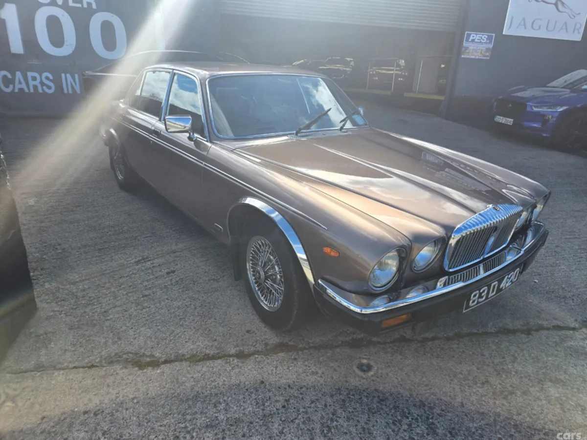 Daimler Other Saloon, Petrol, 1983, Brown