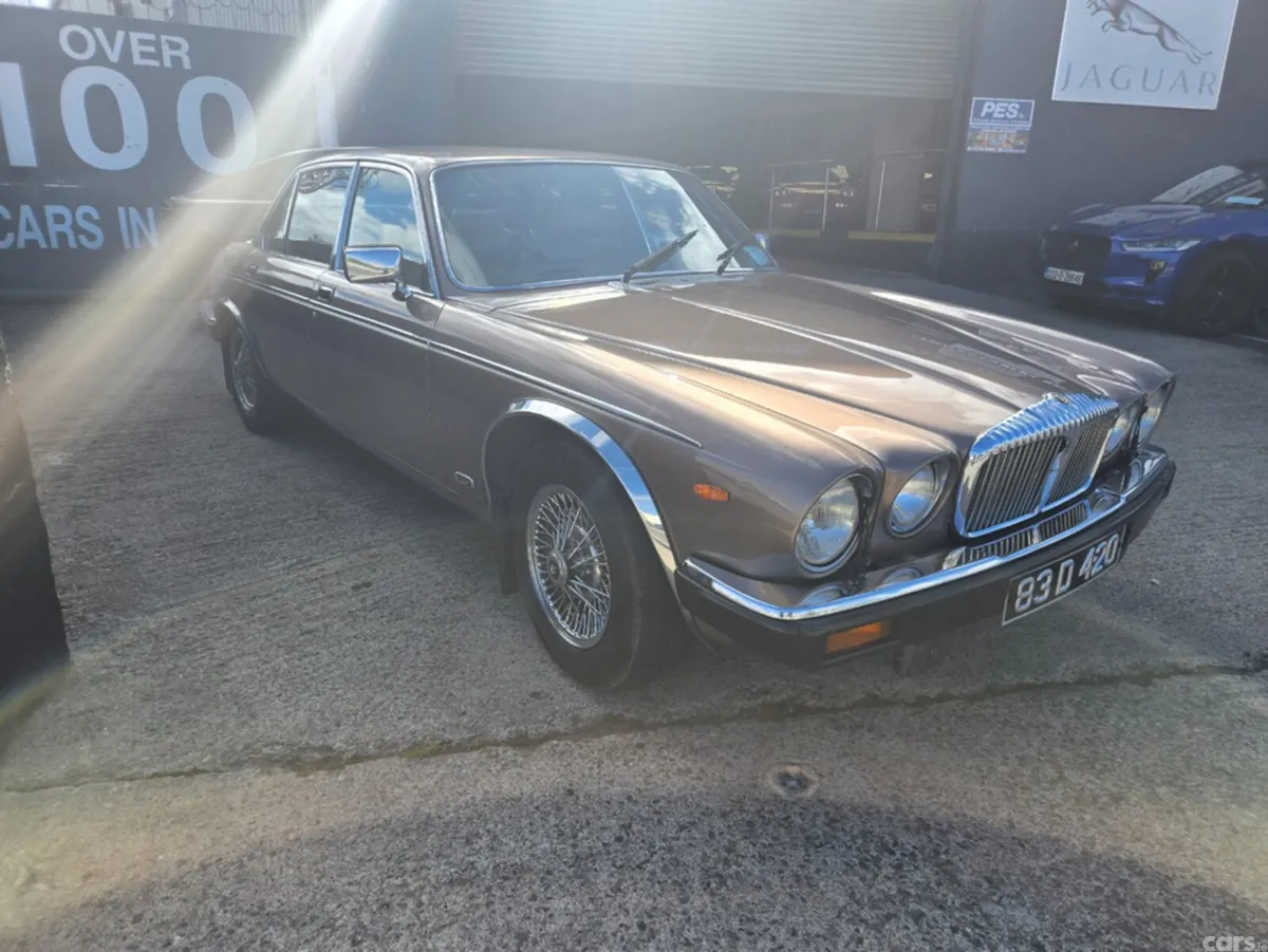 Daimler Other Saloon, Petrol, 1983, Brown