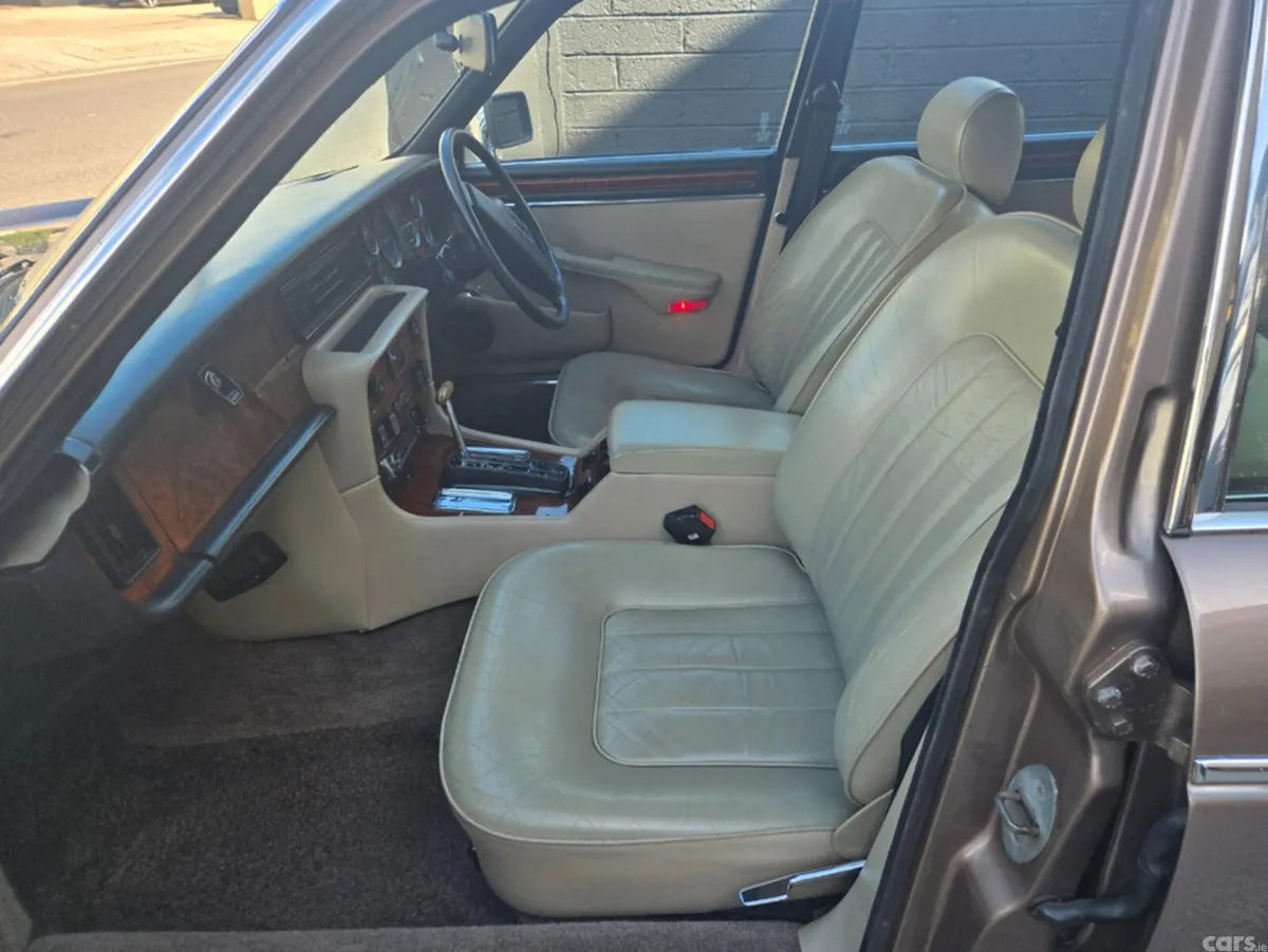 Daimler Other Saloon, Petrol, 1983, Brown