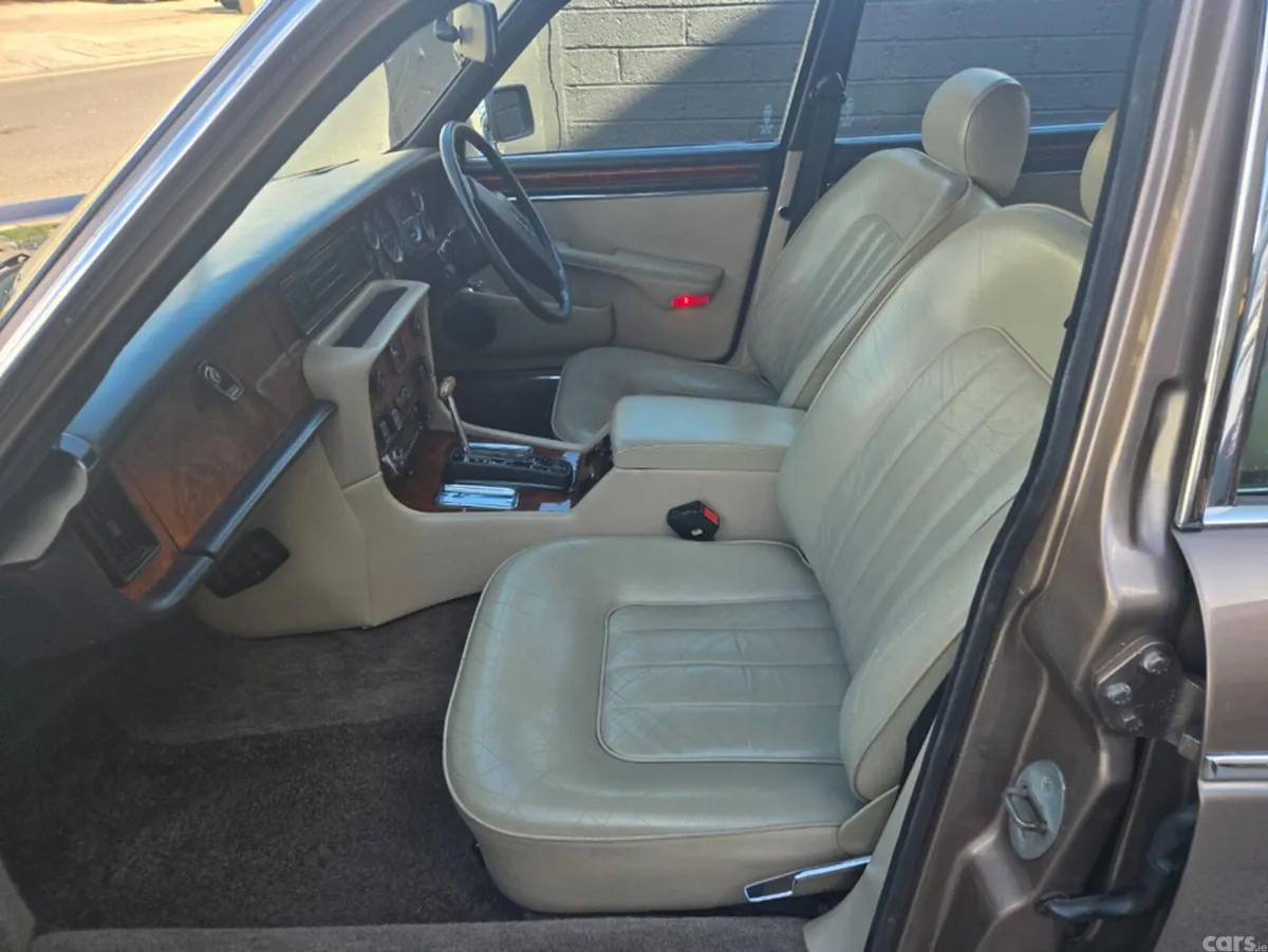 Daimler Other Saloon, Petrol, 1983, Brown