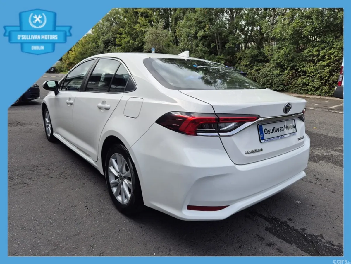 Toyota Corolla Saloon, Petrol Hybrid, 2023, White