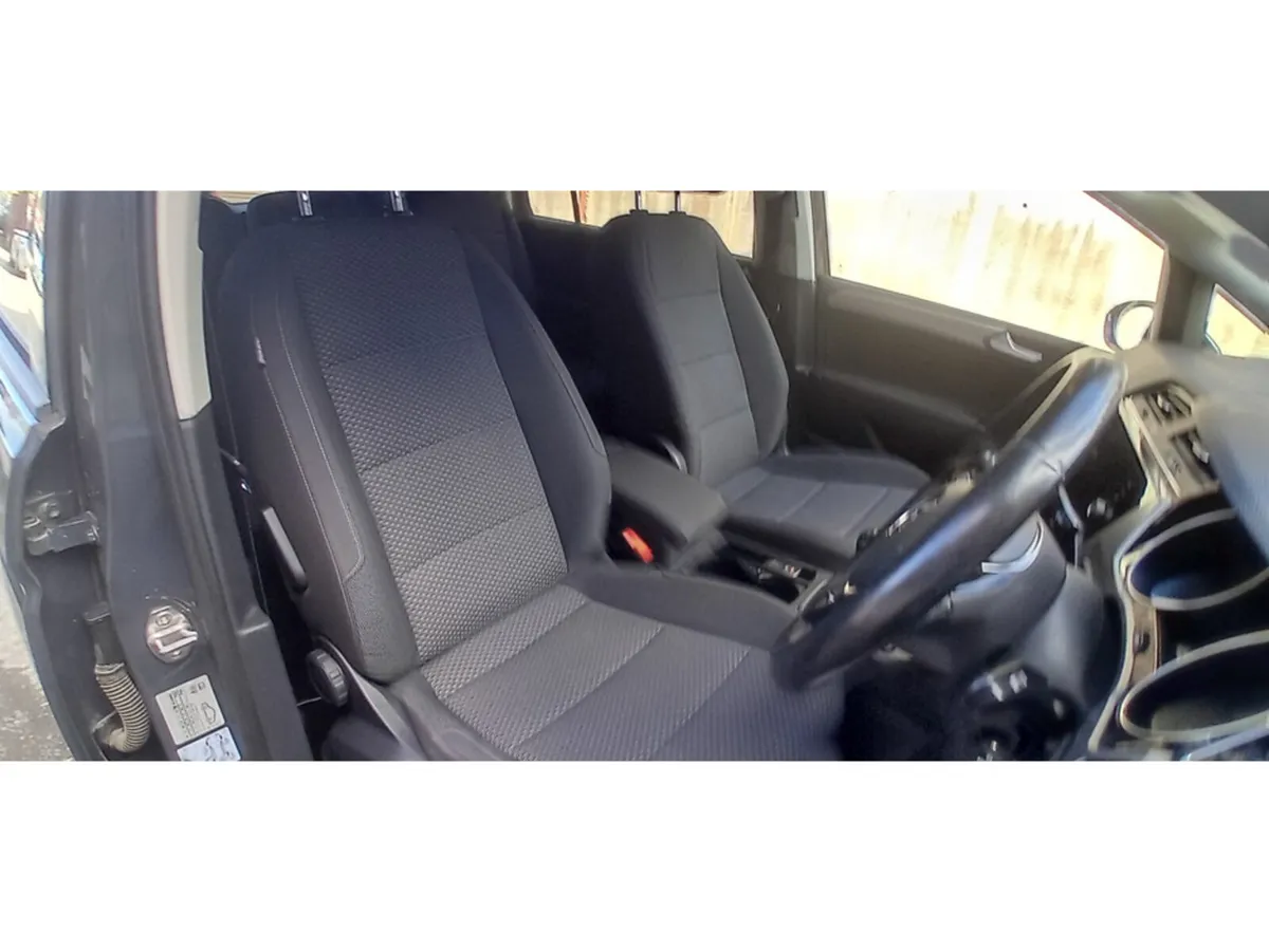 Volkswagen Touran MPV, Diesel, 2019, Grey