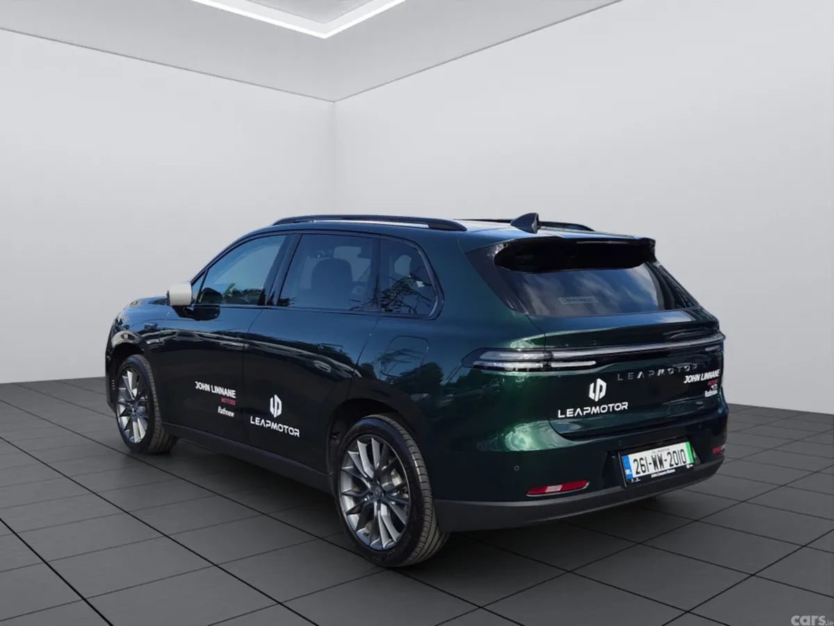Leapmotor C10 Hatchback, Petrol Plug-in Hybrid, 2026, Green