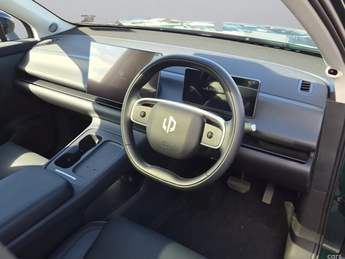 Leapmotor C10 Hatchback, Petrol Plug-in Hybrid, 2026, Green