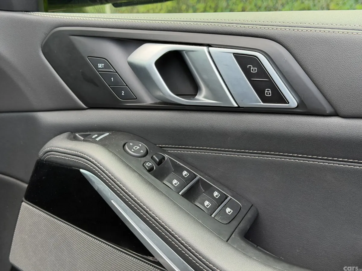 BMW X5 Estate, Petrol Plug-in Hybrid, 2025, Black