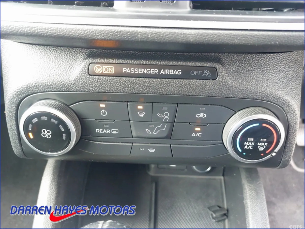 Ford Focus Hatchback, Petrol, 2019, Silver