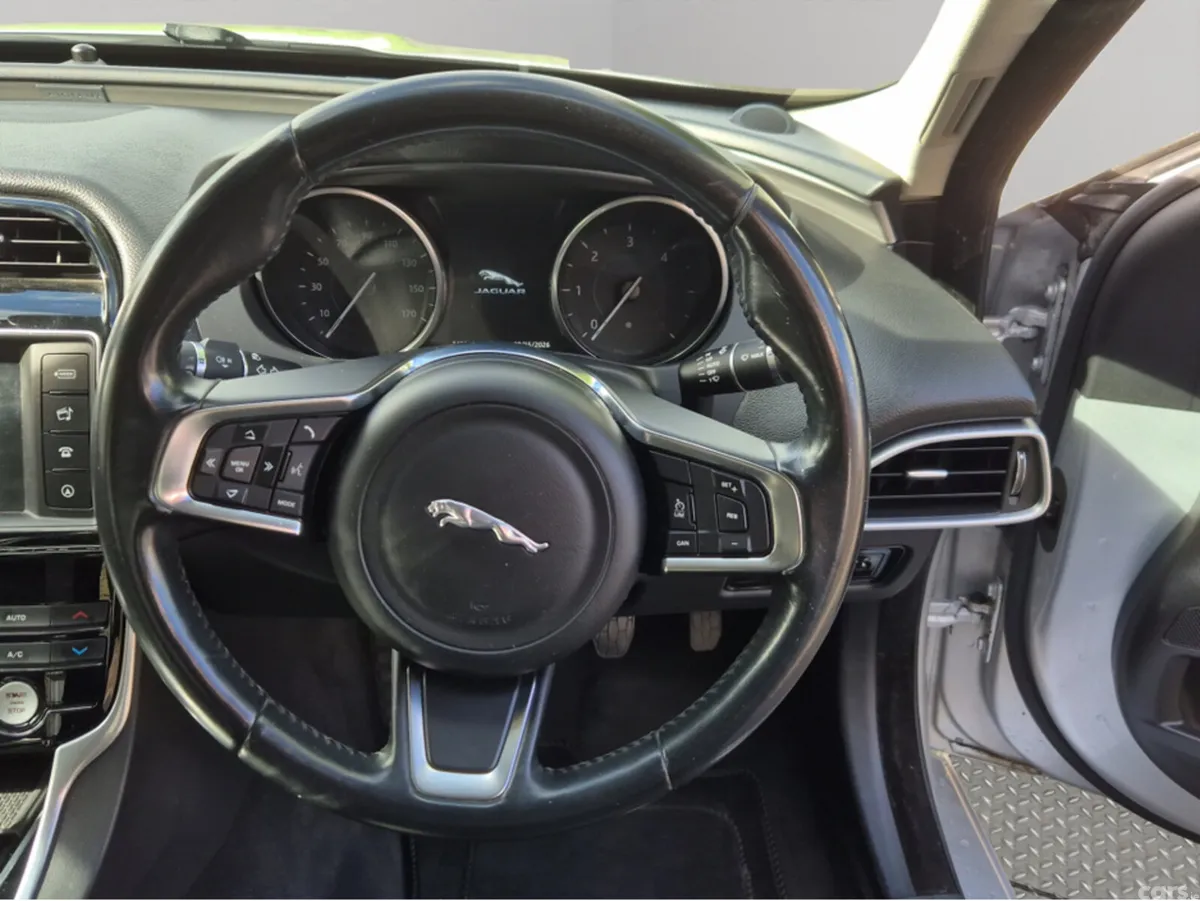 Jaguar XE Saloon, Diesel, 2017, Silver