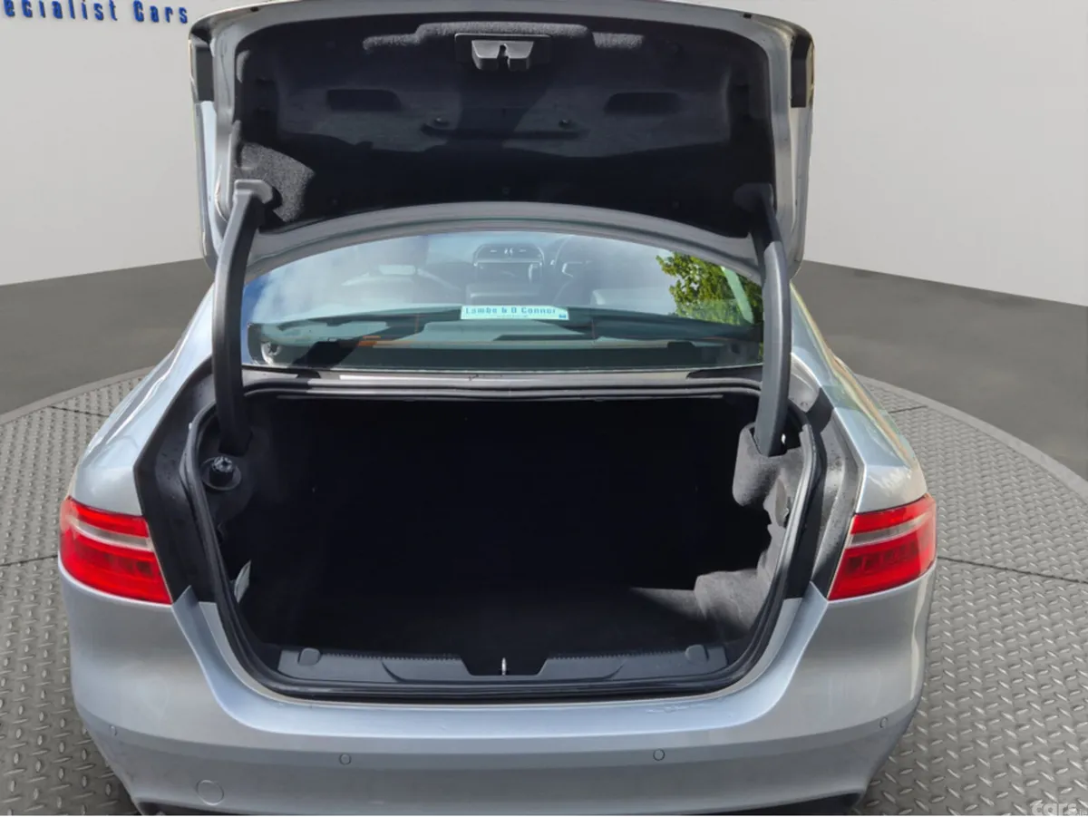 Jaguar XE Saloon, Diesel, 2017, Silver