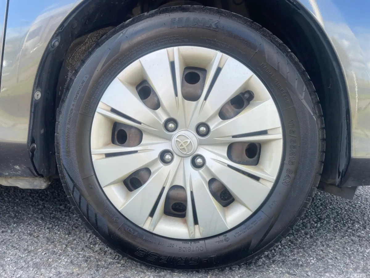 Toyota Vitz Hatchback, Petrol, 2012, Grey