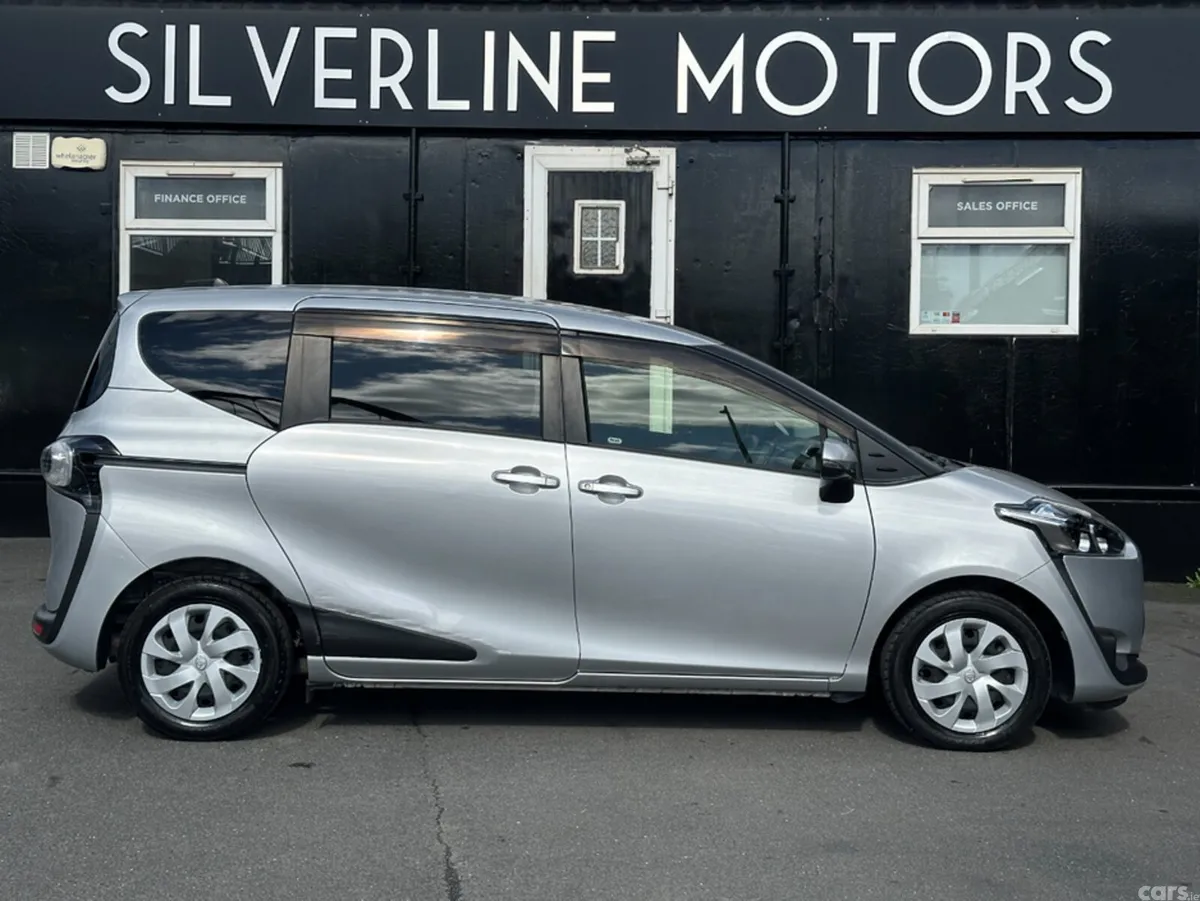 Toyota Sienta MPV, Petrol, 2017, Silver