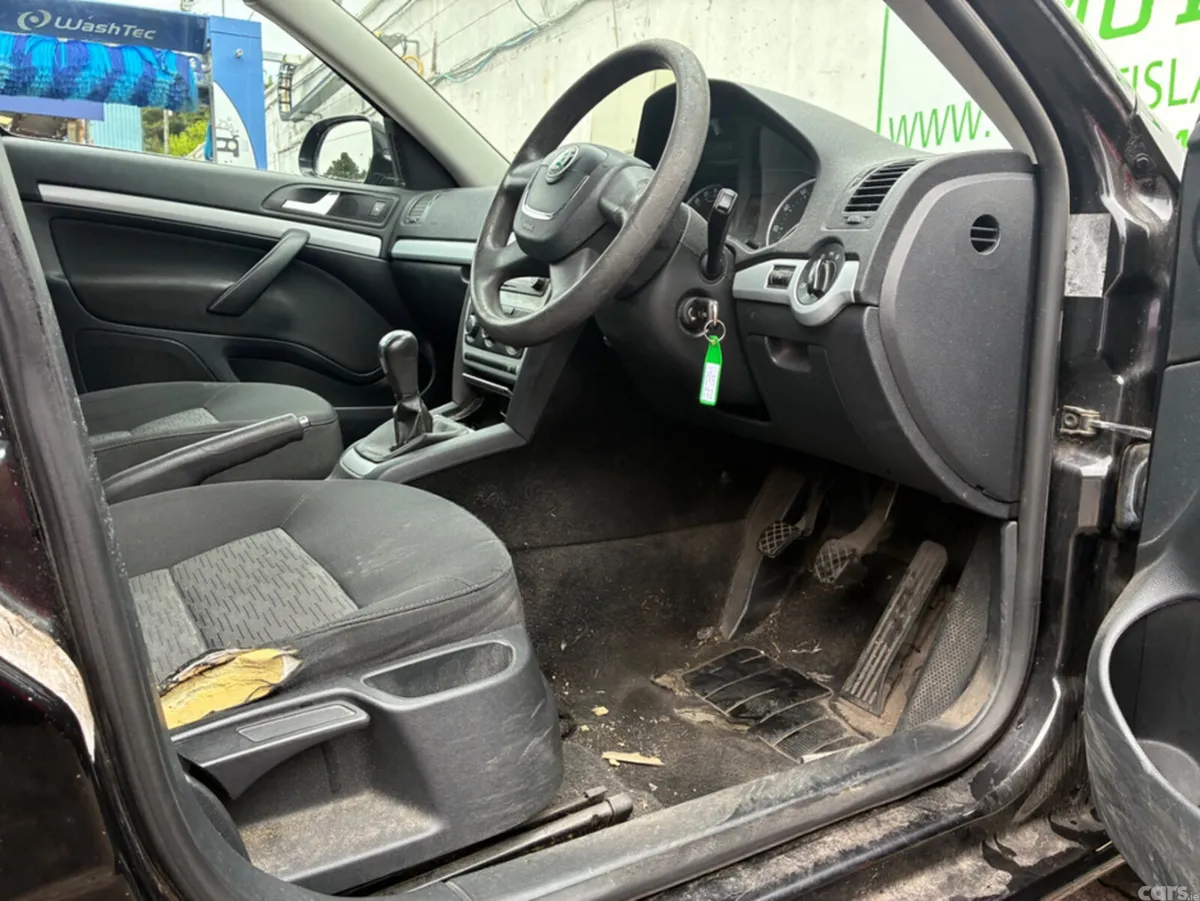 Skoda Octavia Estate, Diesel, 2010, Black