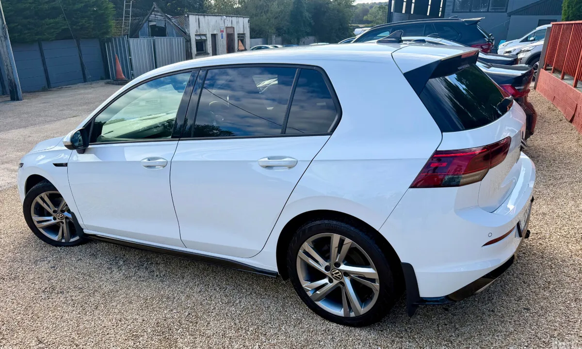 Volkswagen Golf Estate, Petrol, 2021, White
