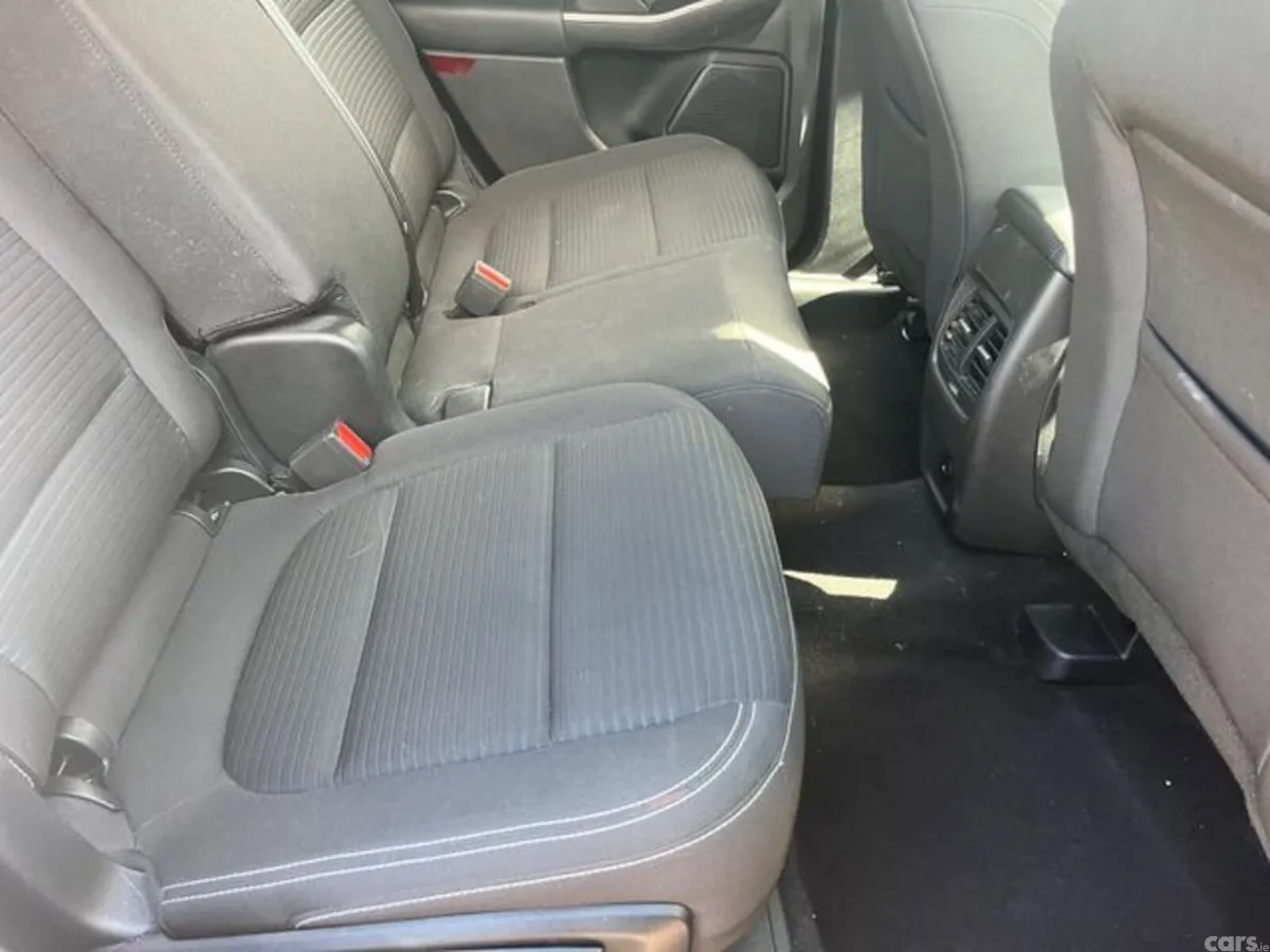 Ford Kuga MPV, Petrol Plug-in Hybrid, 2023, Red