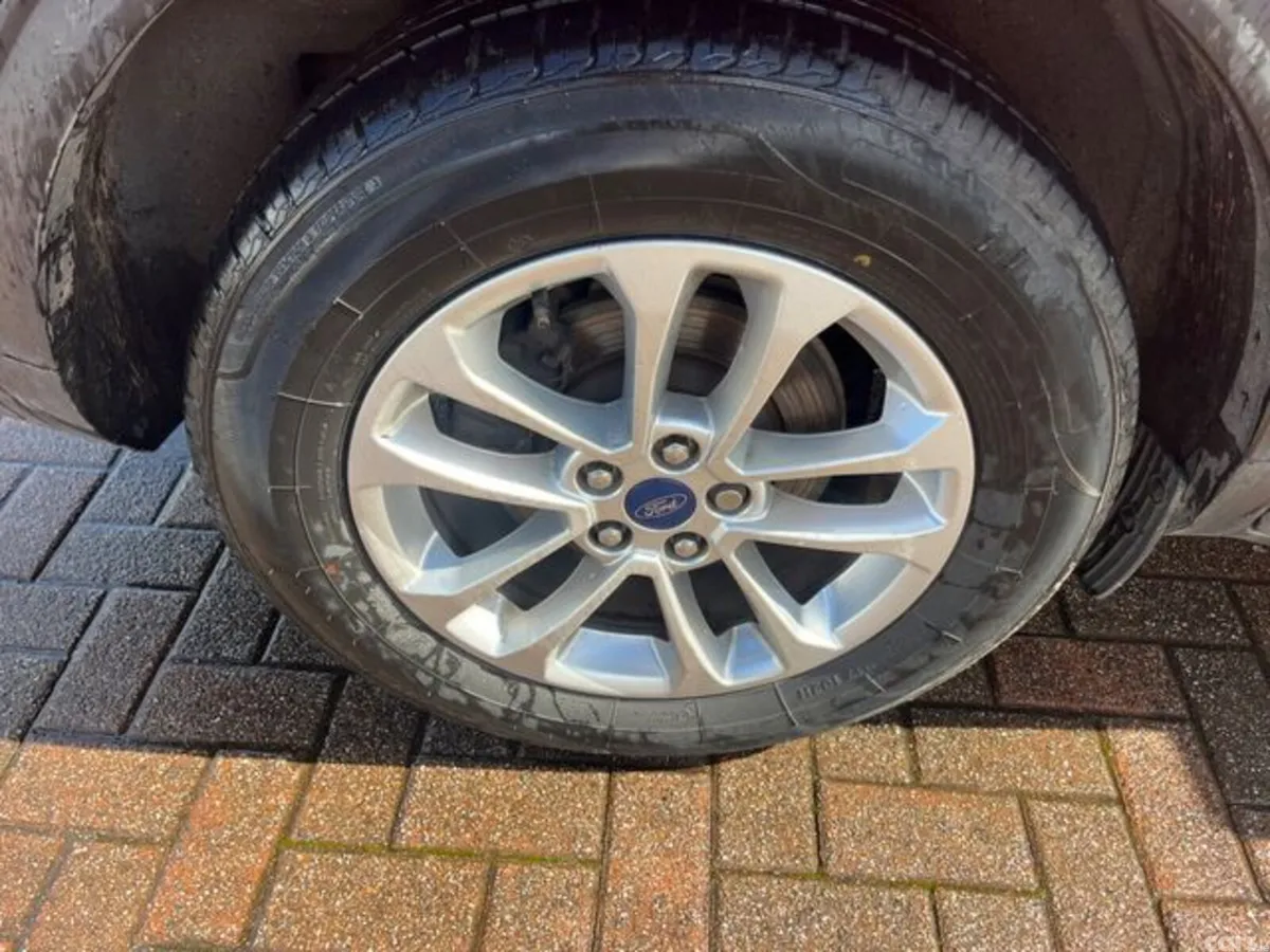 Ford Kuga MPV, Petrol Plug-in Hybrid, 2023, Red
