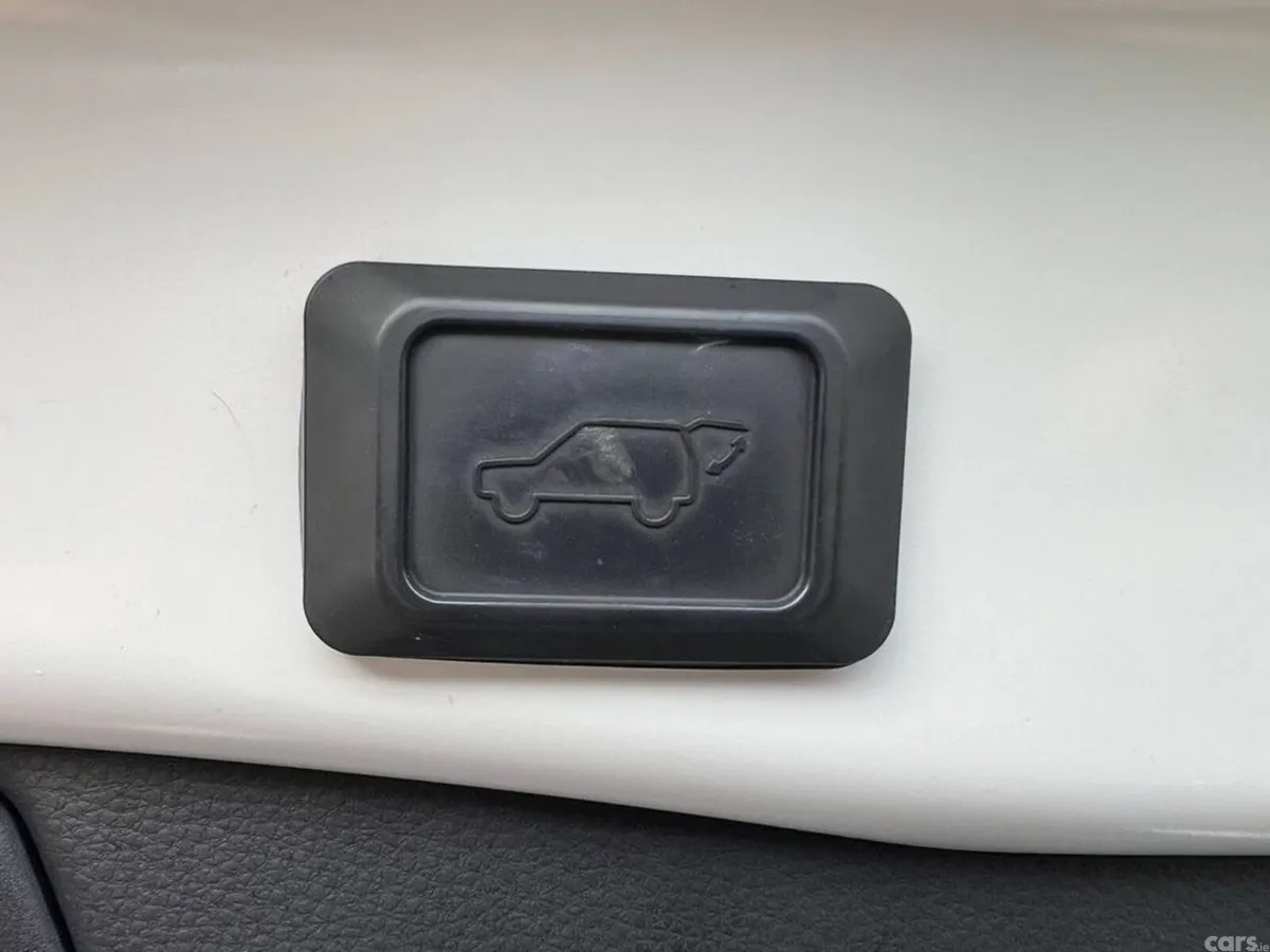 Toyota RAV4 SUV, Petrol Hybrid, 2020, White