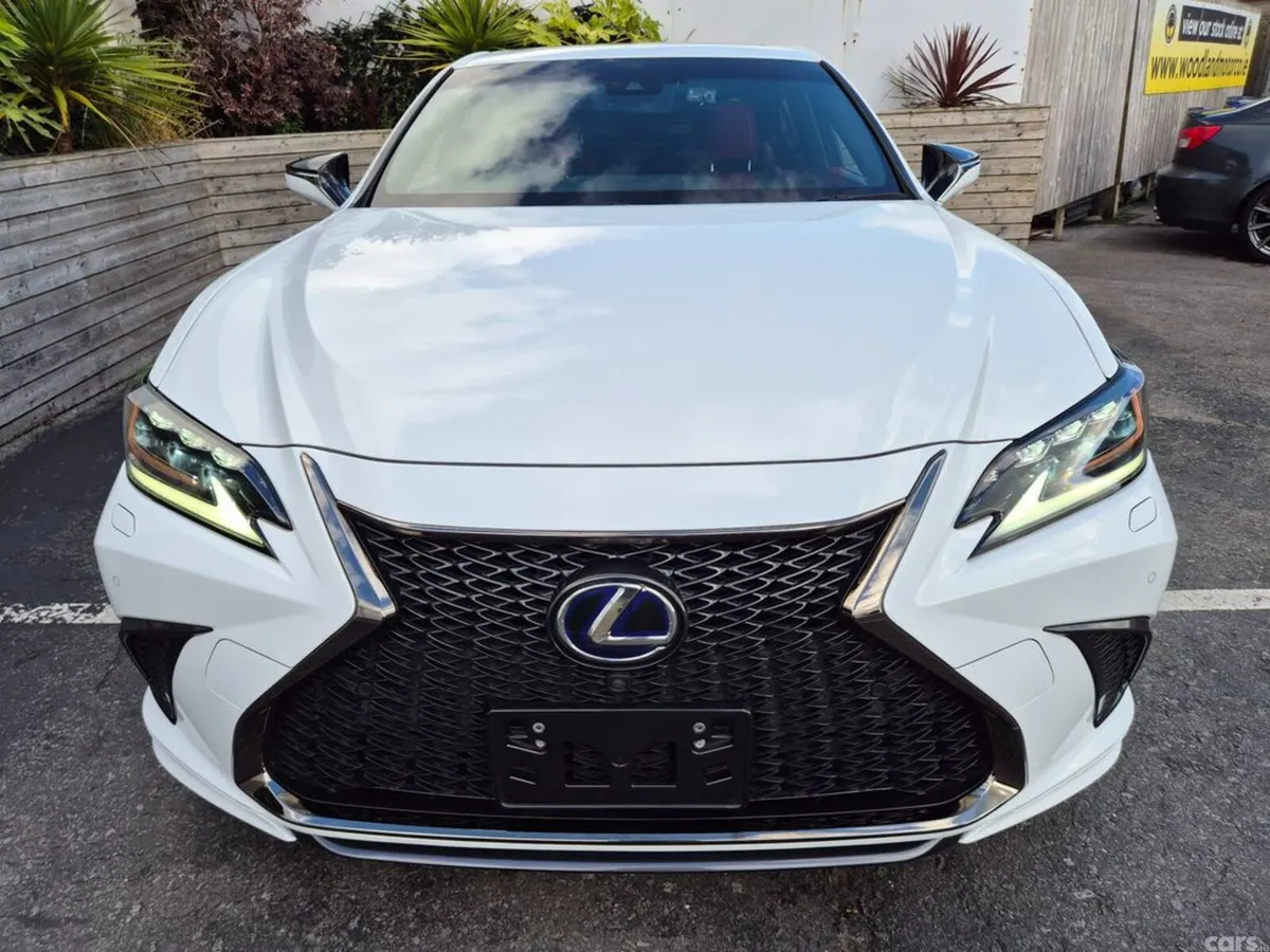 Lexus ES Saloon, Petrol Hybrid, 2021, White