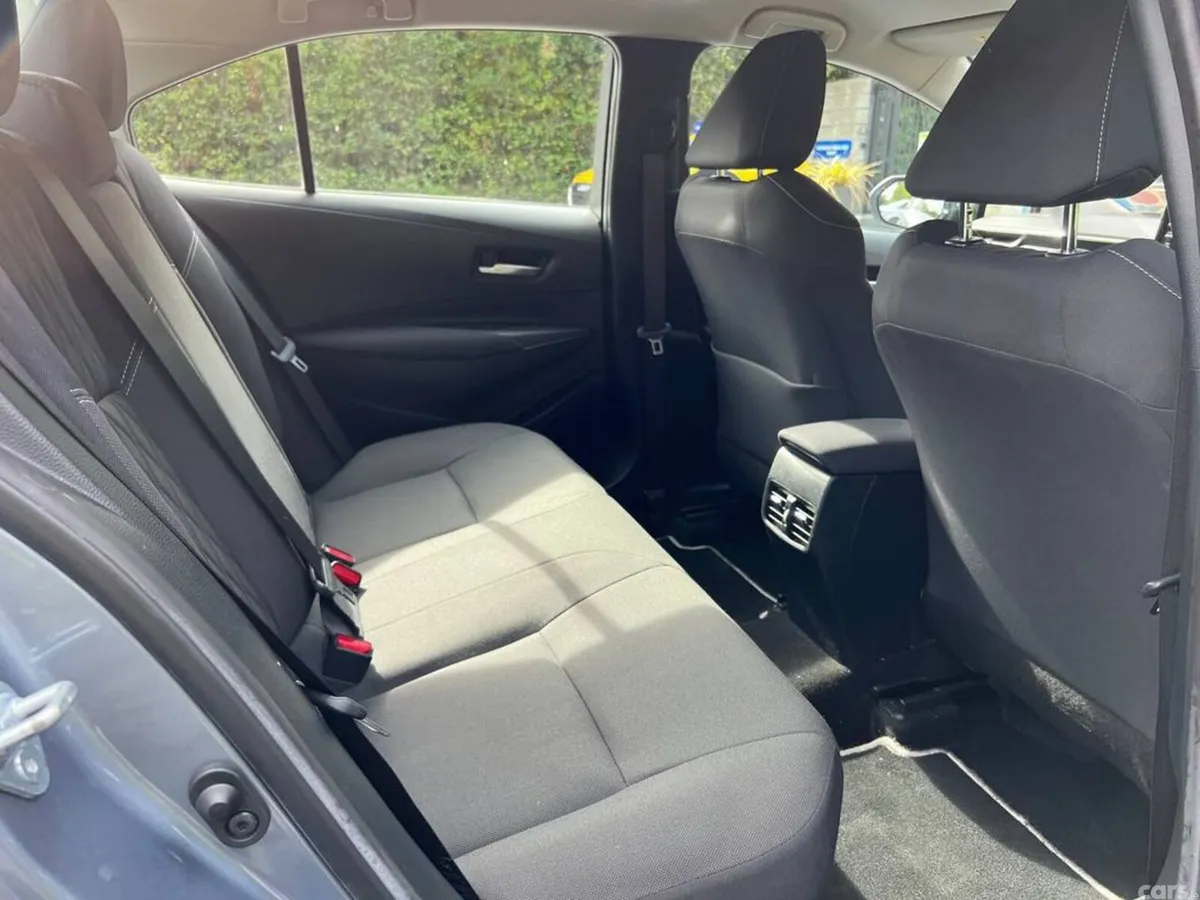 Toyota Corolla Saloon, Petrol Hybrid, 2022, Grey