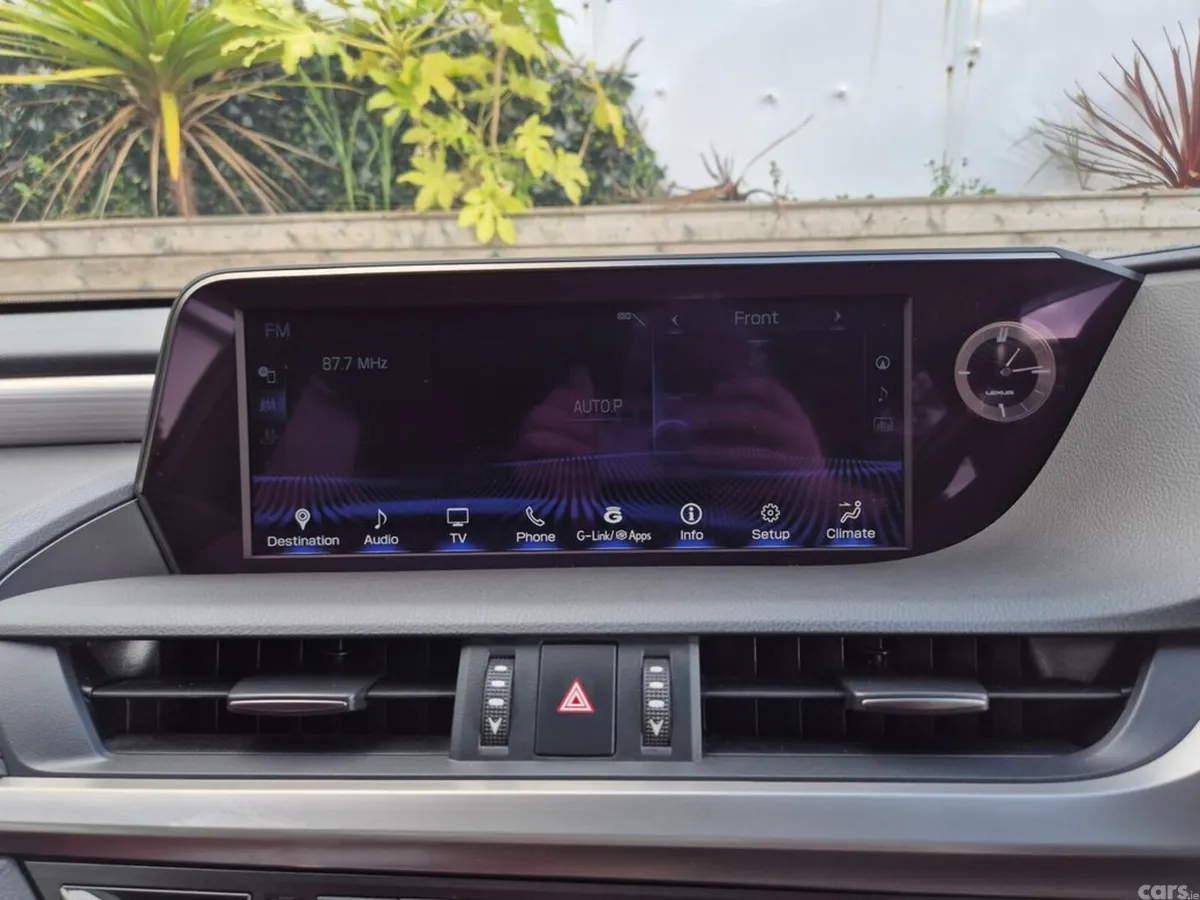 Lexus ES Saloon, Petrol Hybrid, 2021, White