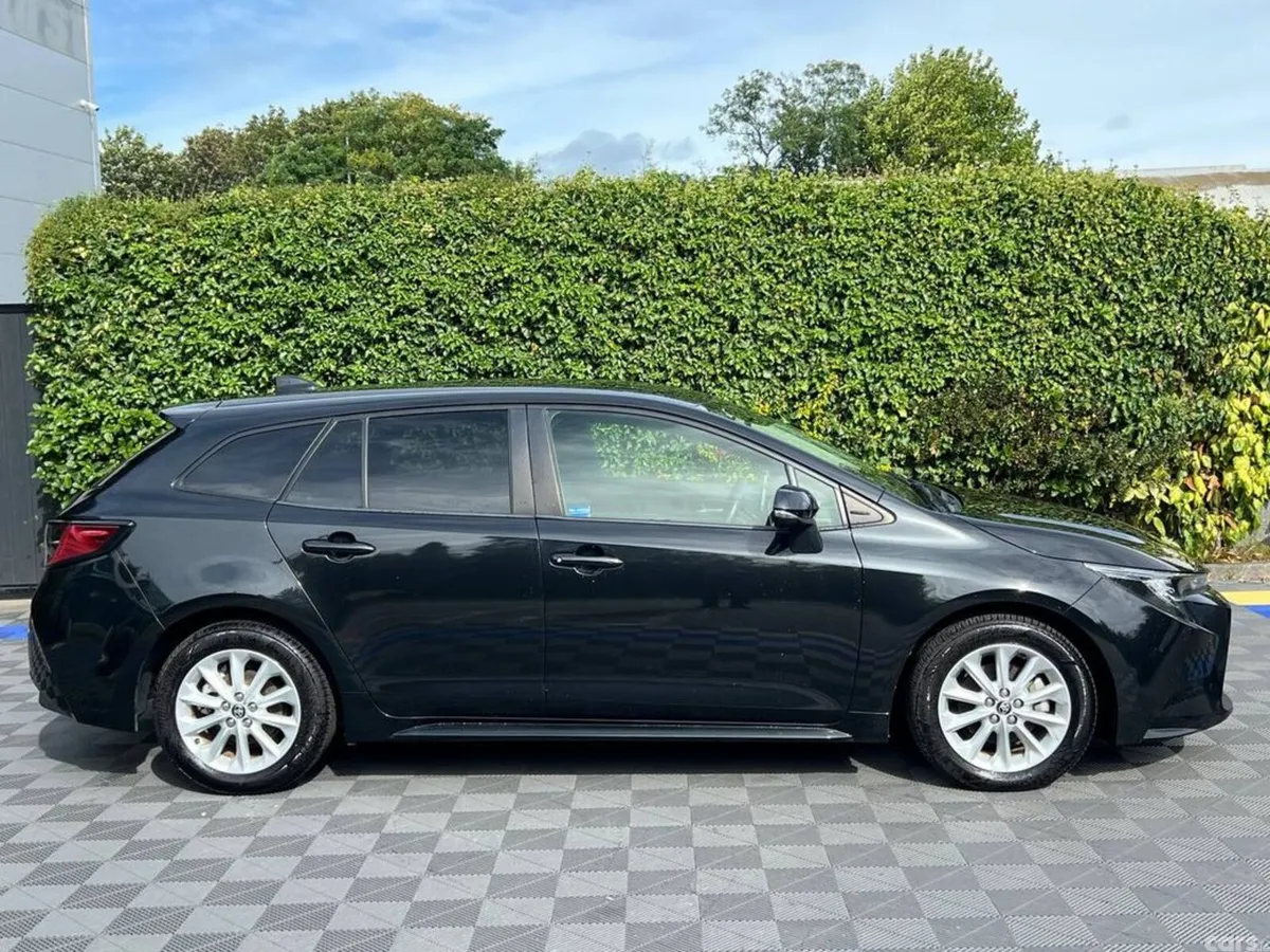 Toyota Corolla Estate, Petrol Hybrid, 2022, Black