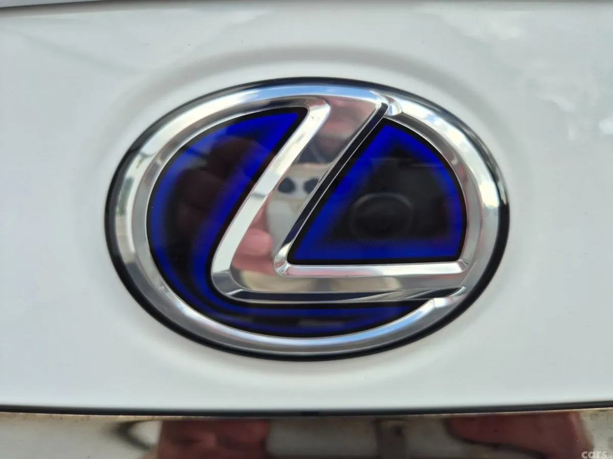 Lexus ES Saloon, Petrol Hybrid, 2021, White