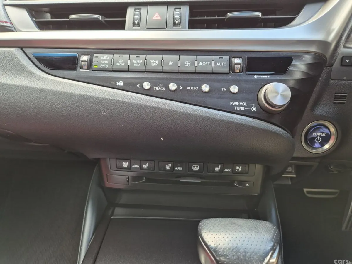 Lexus ES Saloon, Petrol Hybrid, 2021, White