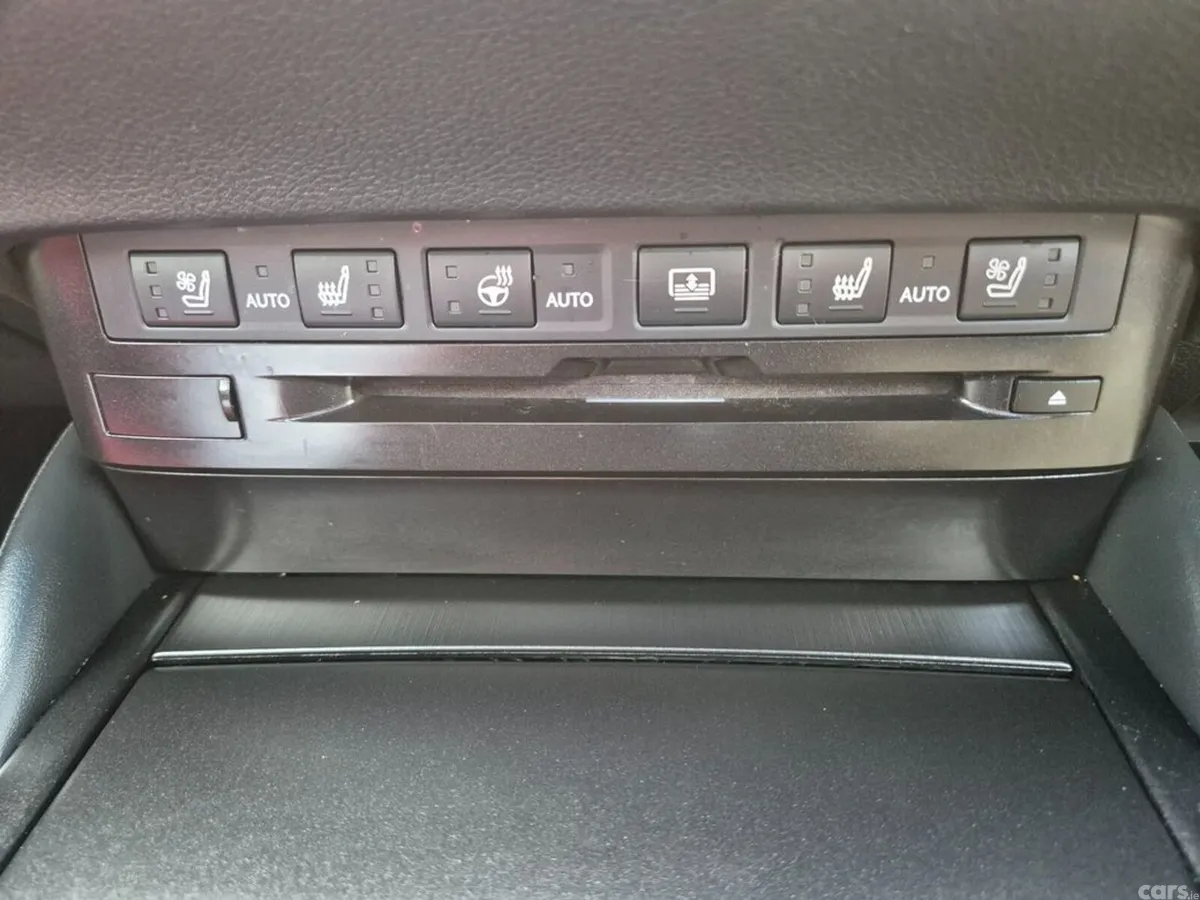 Lexus ES Saloon, Petrol Hybrid, 2021, White