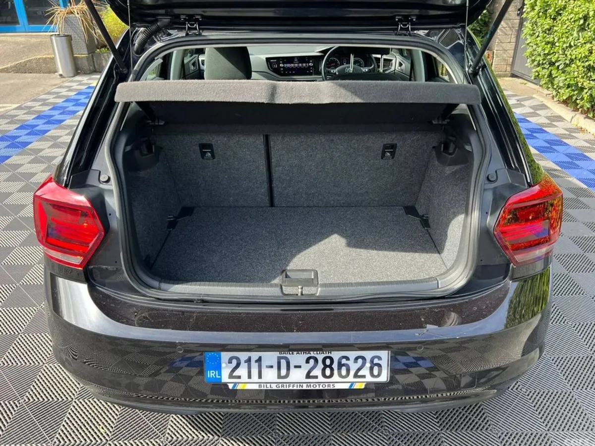 Volkswagen Polo Hatchback, Petrol, 2021, Black
