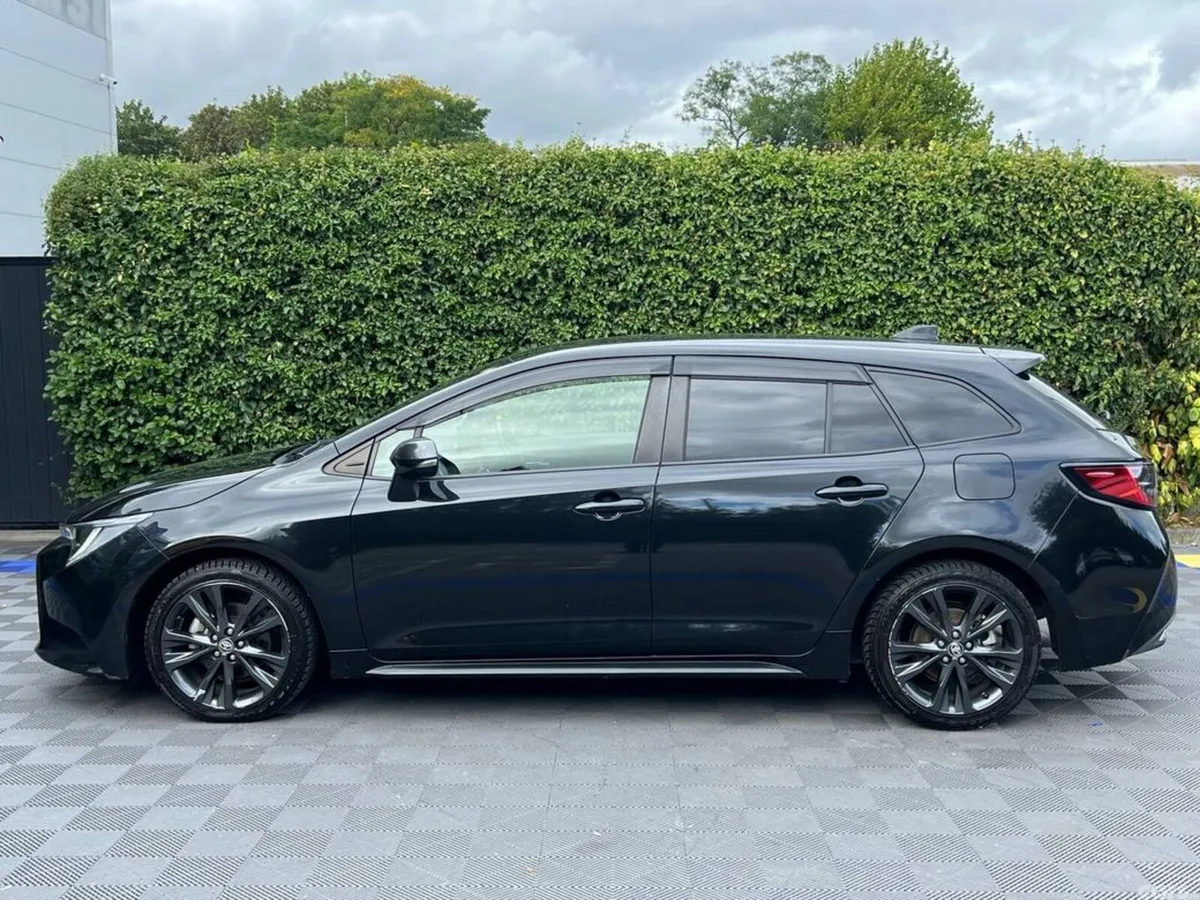Toyota Corolla Estate, Petrol Hybrid, 2021, Black