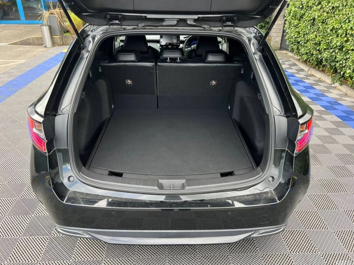 Toyota Corolla Estate, Petrol Hybrid, 2021, Black