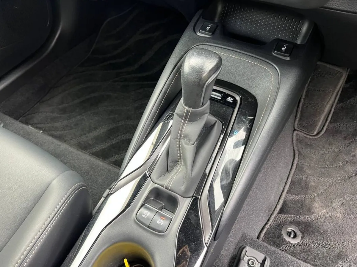 Toyota Corolla Estate, Petrol Hybrid, 2021, Black